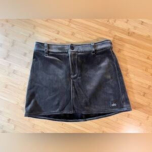 Alo ribbed velour baller mini skirt - macchiato- M